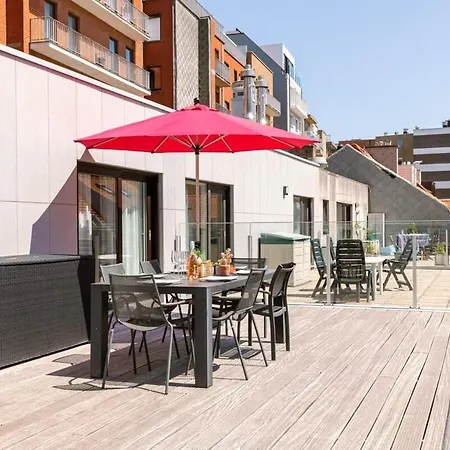 Huswell - Sunny In With Big Terrace *